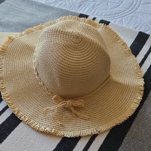STRAW SUN HAT FREE WITH $20 PURCHASE